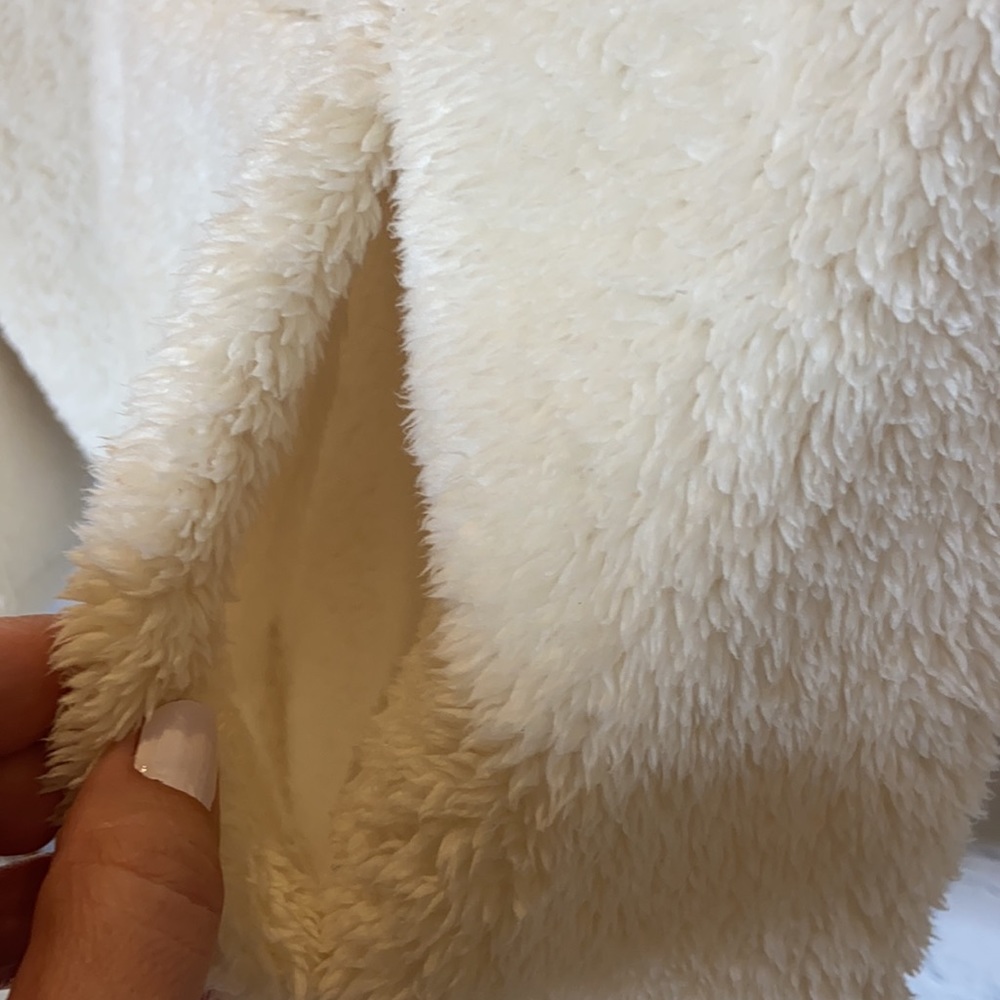 PINK Victoria’s Secret Cream Fleece Hooded Pullover - Picture 4 of 7